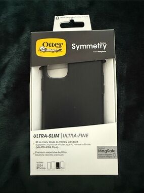OtterBox Symmetry Series MagSafe Case in Black